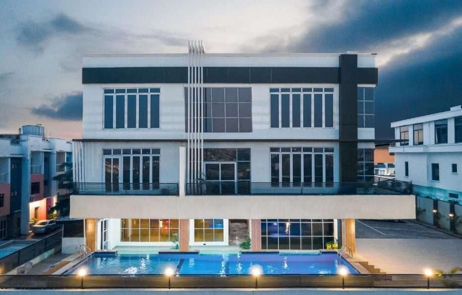 Aveon Hotel