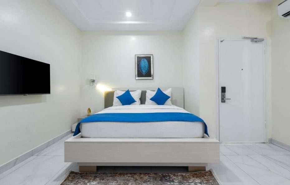 BKT Cribs
