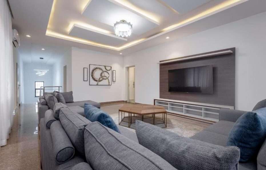 D’Crown Place, Idu