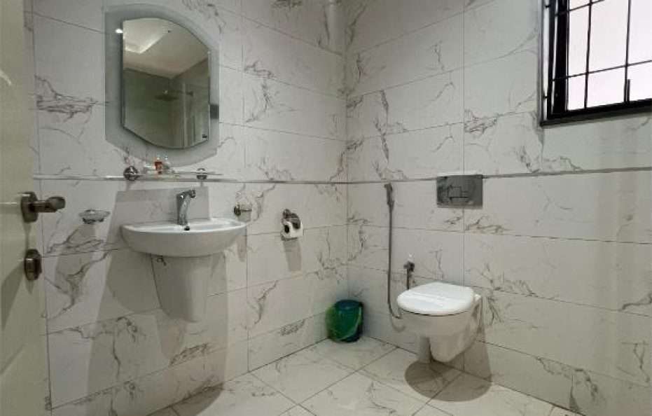 Deluxe Room — D’Crown Place Idu Abuja