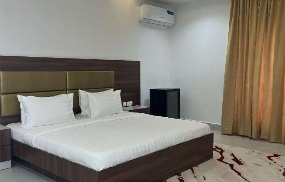 Standard Room — D’Crown Place Idu Abuja